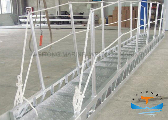 Gangway Marine Boat Ladders Anodized Surface JIS Standard With Safety Net
